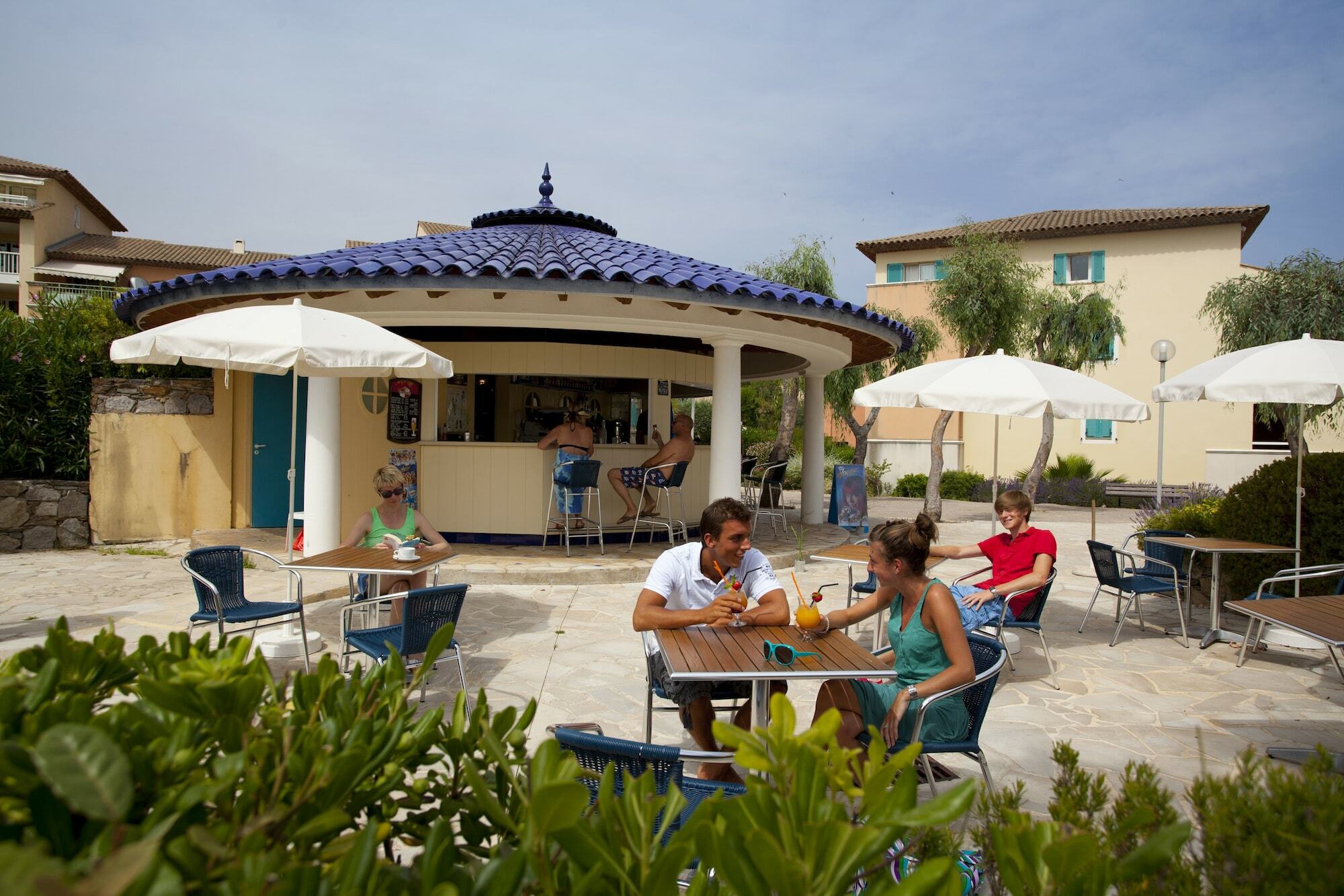 Pierre & Vacances Residence Les Rivages Des Issambres เลอิสซ็องเบรอ ภายนอก รูปภาพ